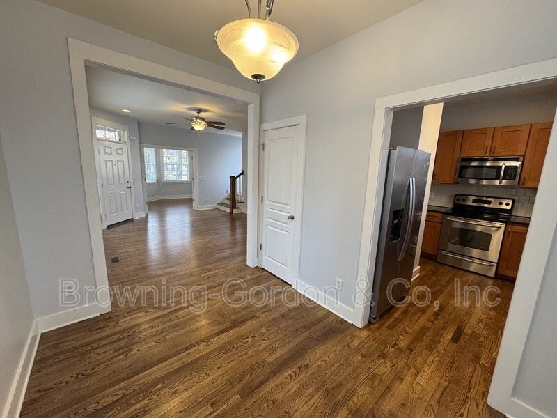 1410 Caldwell Ave #4 - Photo 5 of 14