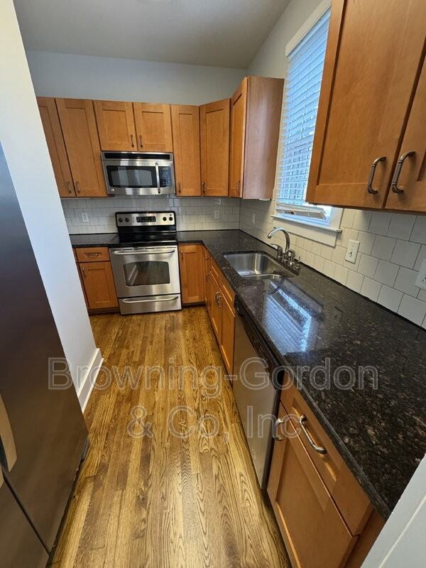 1410 Caldwell Ave #4 - Photo 7 of 14