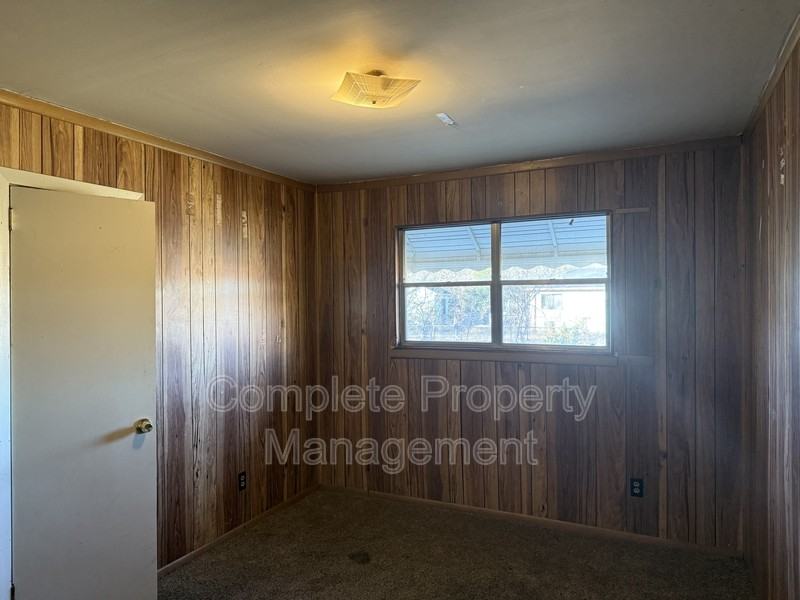 3348 34th St N - Photo 5 of 8