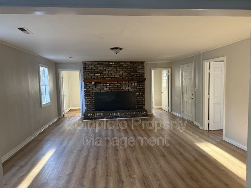 1152 14th Pl Sw - Photo 2 of 10