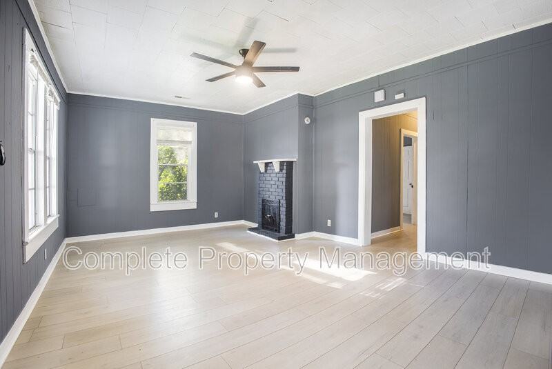 5906 5th St S - Photo 2 of 10