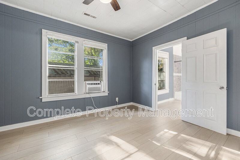 5906 5th St S - Photo 5 of 10