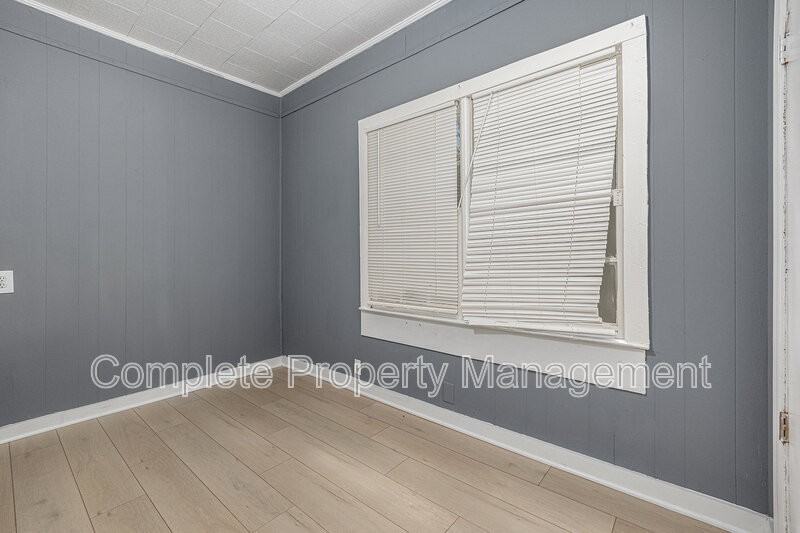 5906 5th St S - Photo 6 of 10