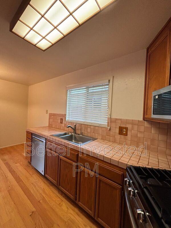 1912 Cooper Dr - Photo 4 of 19