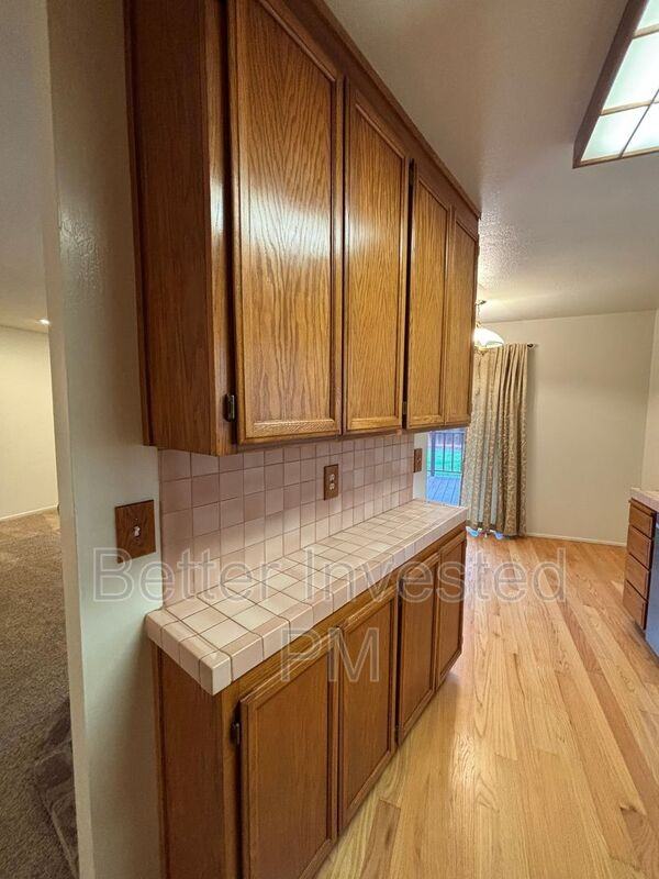 1912 Cooper Dr - Photo 5 of 19