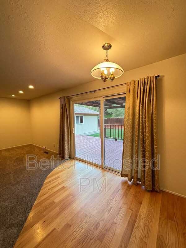 1912 Cooper Dr - Photo 7 of 19