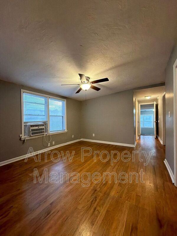 1301 S 10th St #2 - Photo 5 of 14