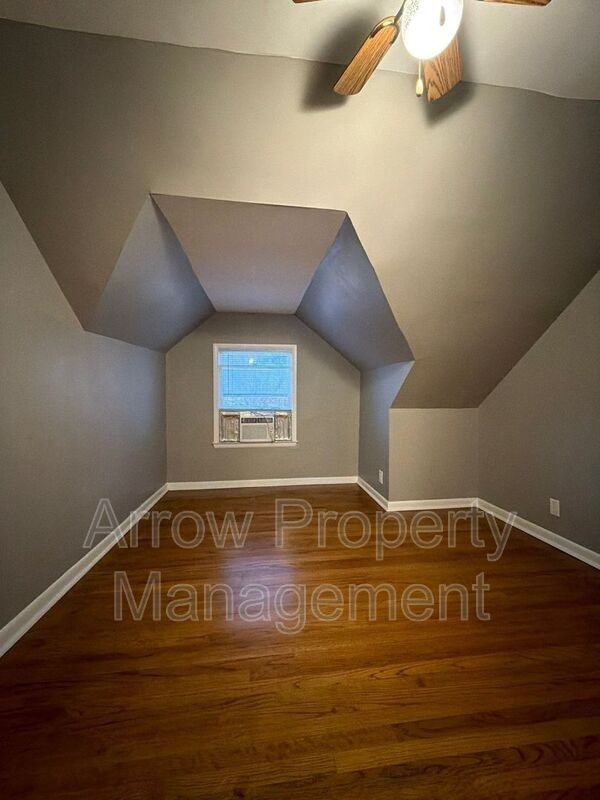 1301 S 10th St #2 - Photo 7 of 14