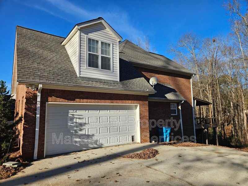 192 Ashley Dr - Photo 2 of 45