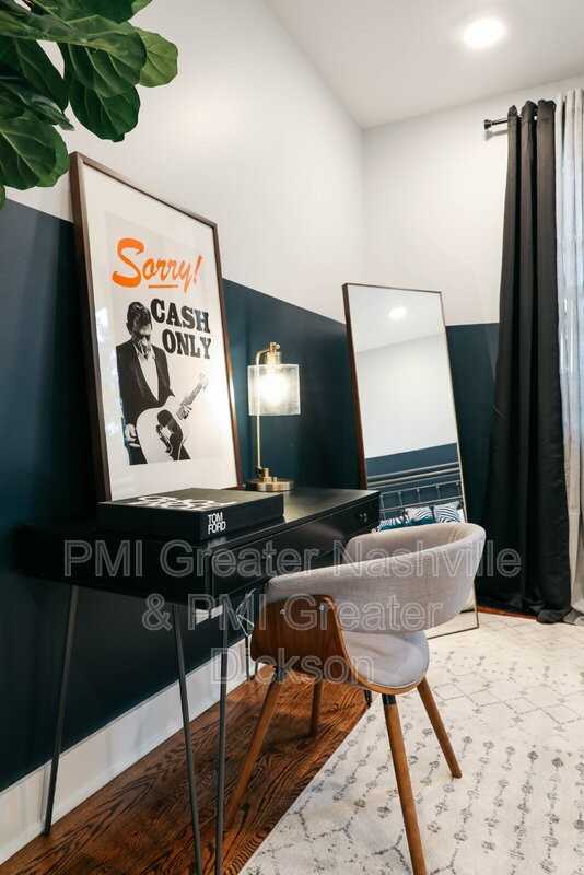 11 N Hill St #A - Photo 4 of 32