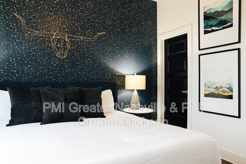 11 N Hill St #A - Photo 5 of 32