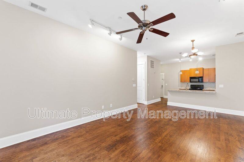 709 N 4th St #203 - Photo 6 of 18