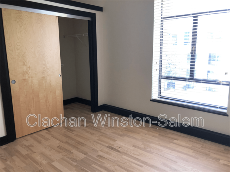 50 W 4th St #201 - Photo 6 of 8