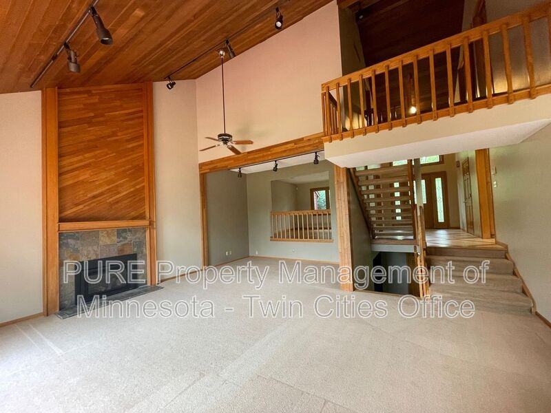 4432 Woodlane Dr - Photo 3 of 29