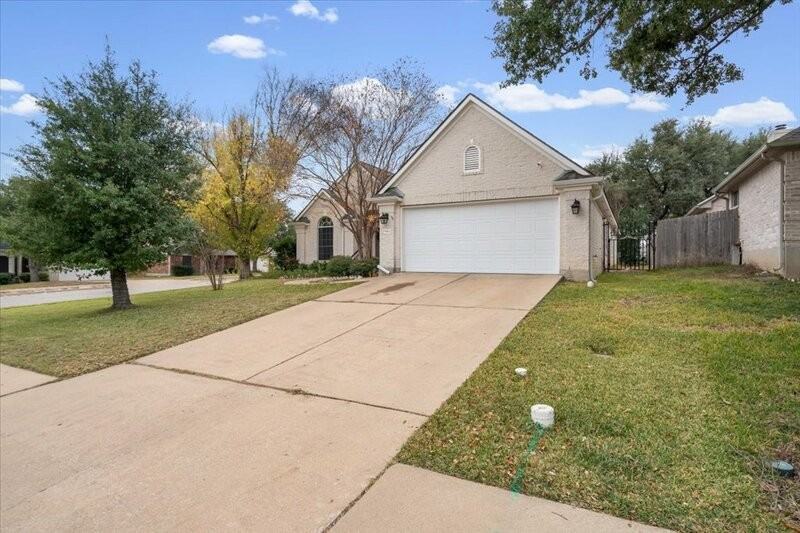 920 Savanna Ln - Photo 7 of 50