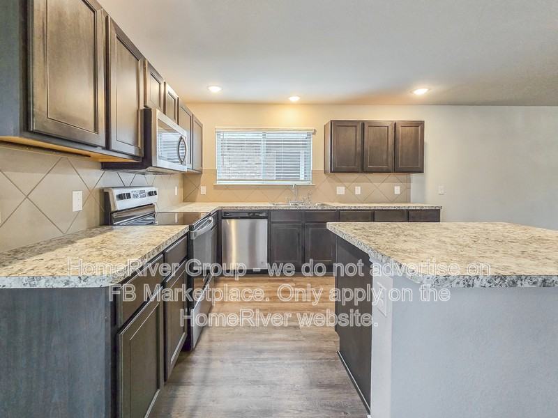 6348 Sloop St - Photo 5 of 21