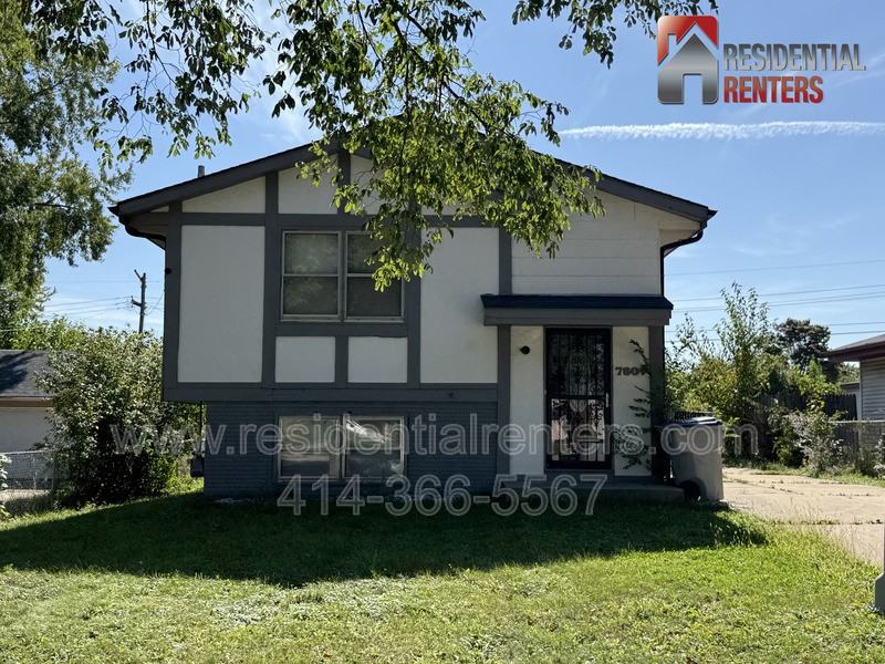 7809 W Mill Rd - Photo 2 of 9