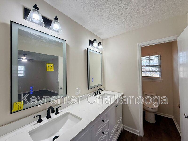 8225 Cavan Cir - Photo 7 of 12