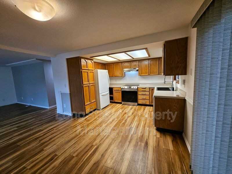 5030 Ne Roselawn St - Photo 7 of 29