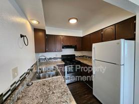 780 Nw Joy Ave #P - Photo 1 of 1