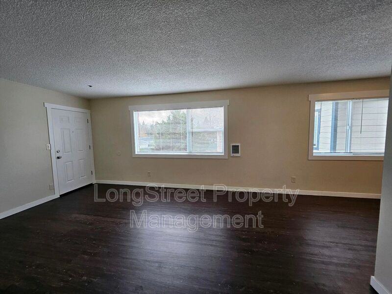 780 Nw Joy Ave #P - Photo 4 of 20