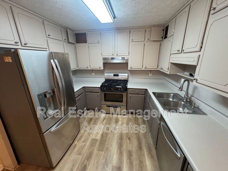 129 Wagon Wheel Cir - Photo 5 of 14