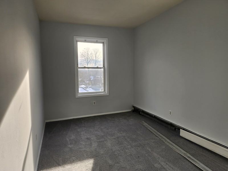 210 Main St - Photo 3 of 6