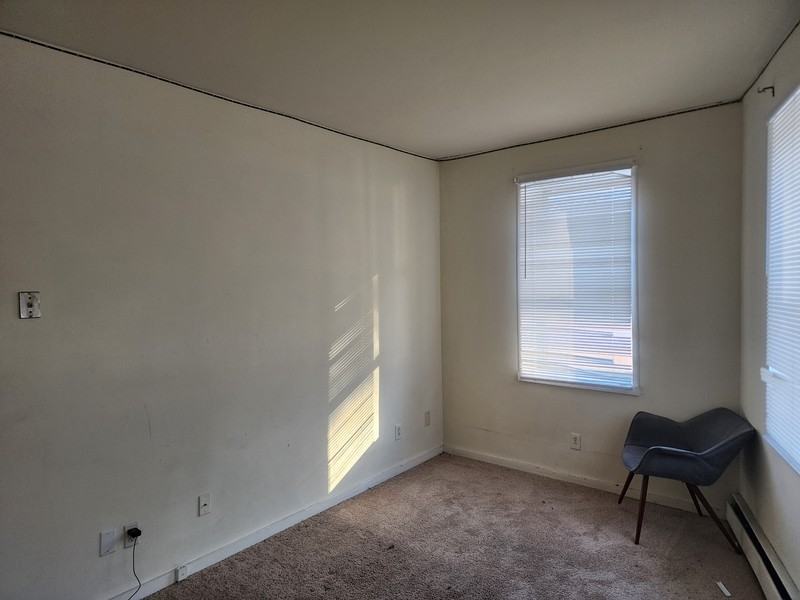 86 Academy St - Photo 3 of 4