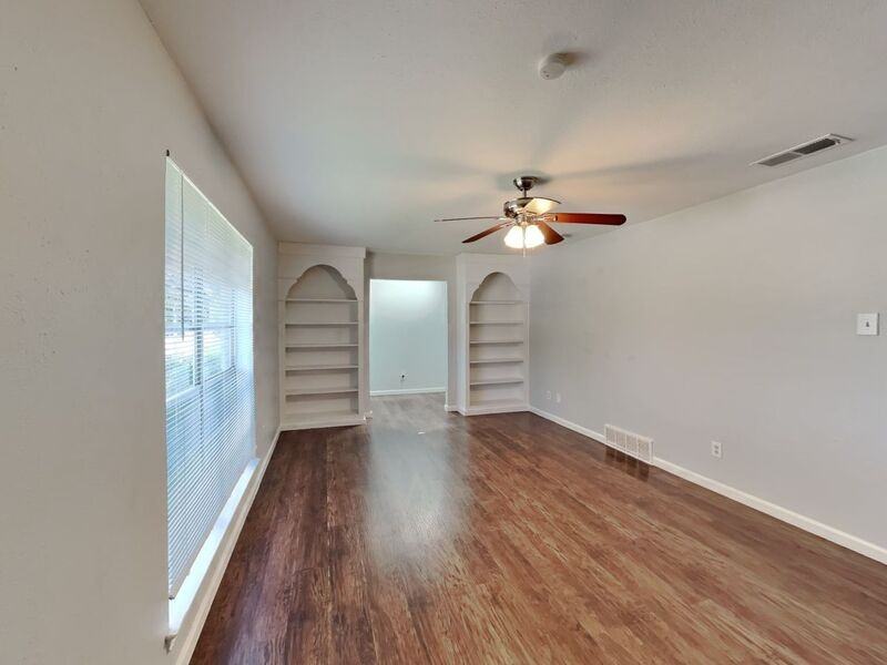 916 Wandering Way Dr - Photo 5 of 18