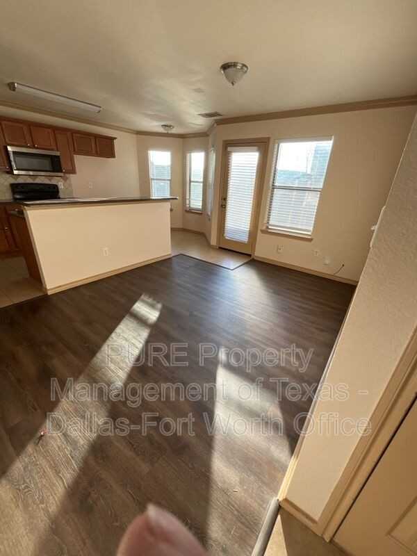 509 Mast Ct - Photo 4 of 19