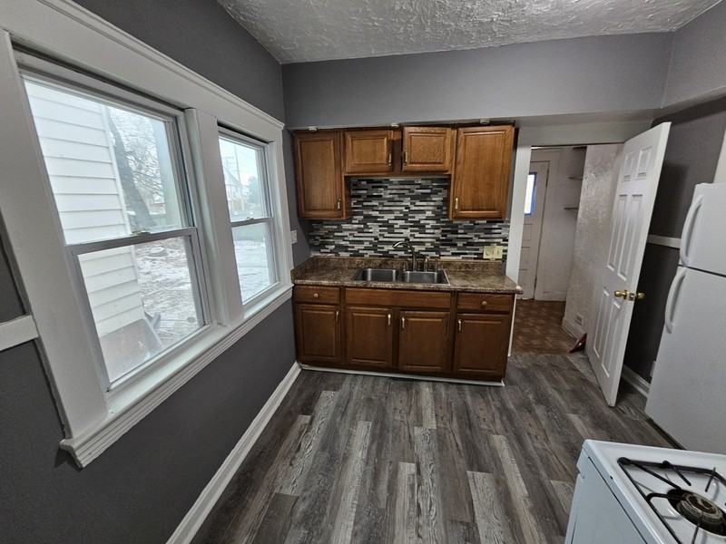 440 E 115th St - Photo 6 of 15