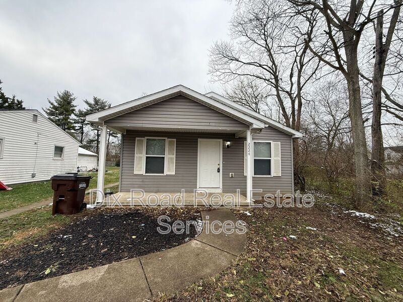 2224 Whittier St - Photo 3 of 26