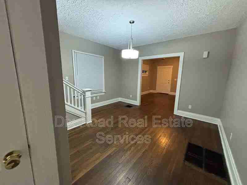 1025 Richmond Ave - Photo 7 of 24
