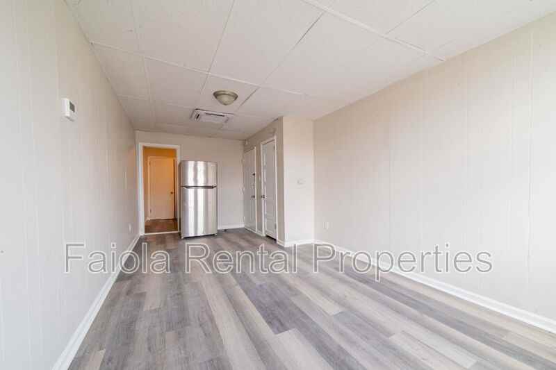 112 High St N #B3 - Photo 2 of 5