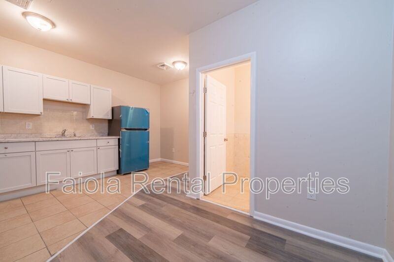 112 High St N #C4 - Photo 2 of 7