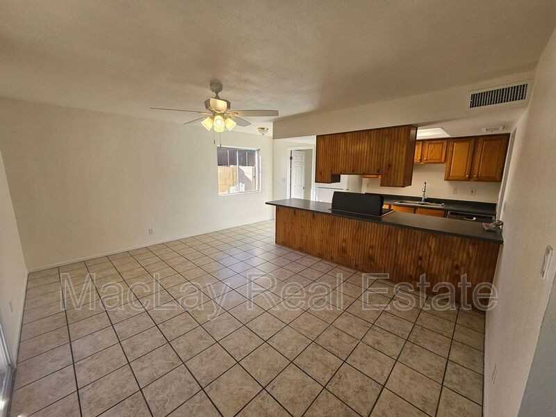 513 N Apache Dr - Photo 6 of 21