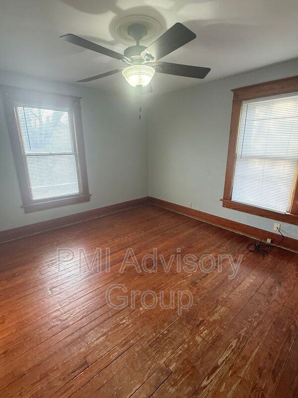 1323 Sw Garfield Ave - Photo 6 of 14