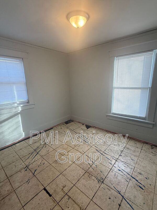 1323 Sw Garfield Ave - Photo 7 of 14