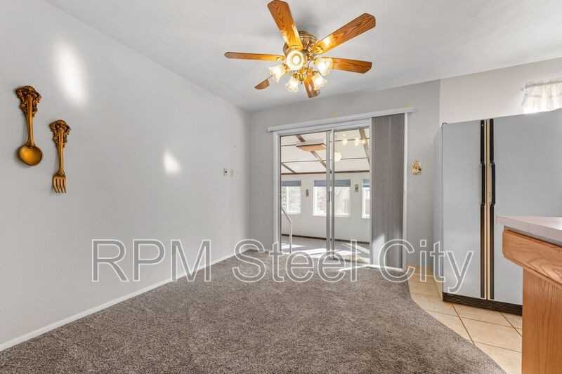 61 University Cir - Photo 6 of 37