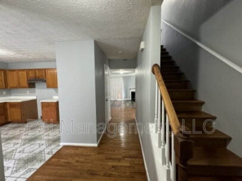 2039 Marbut Trce - Photo 2 of 18