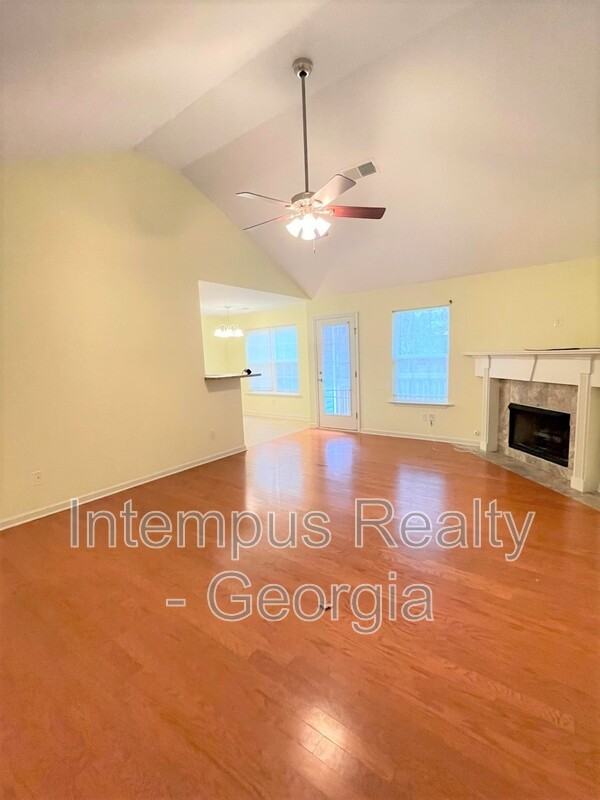 4054 Waters End Ln - Photo 4 of 35