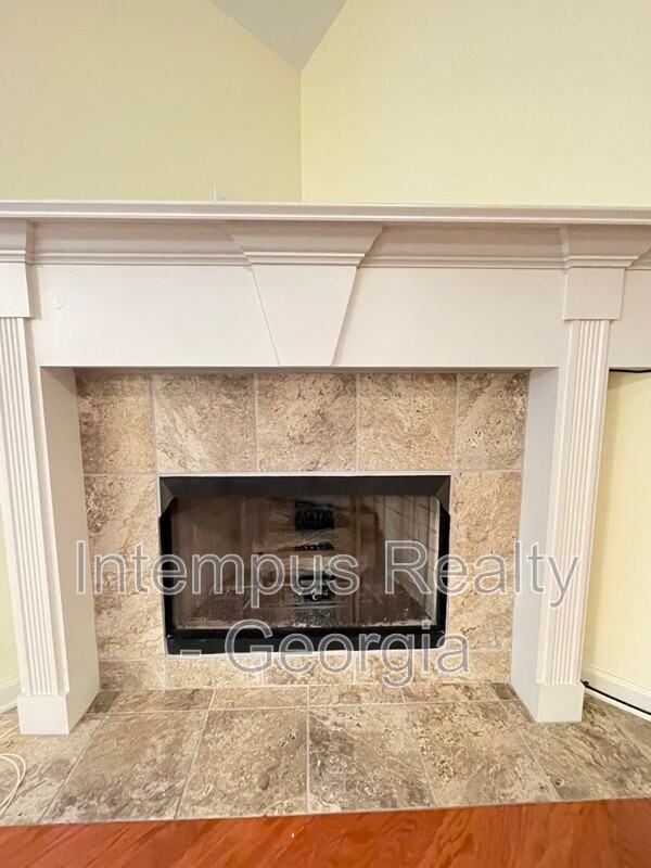 4054 Waters End Ln - Photo 7 of 35