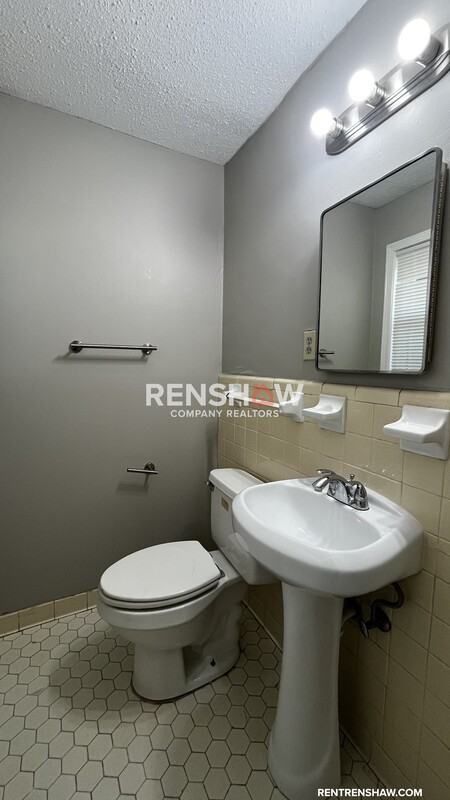 2560 Thackery Dr - Photo 6 of 19