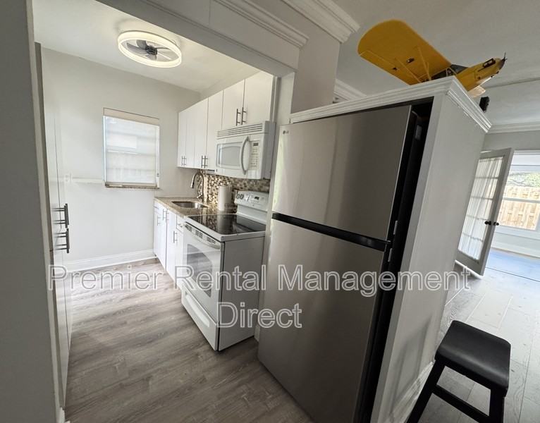 406 Sw 7th St - Photo 3 of 27