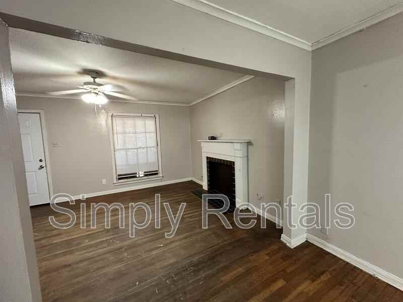 1012 Pecan Dr - Photo 2 of 12
