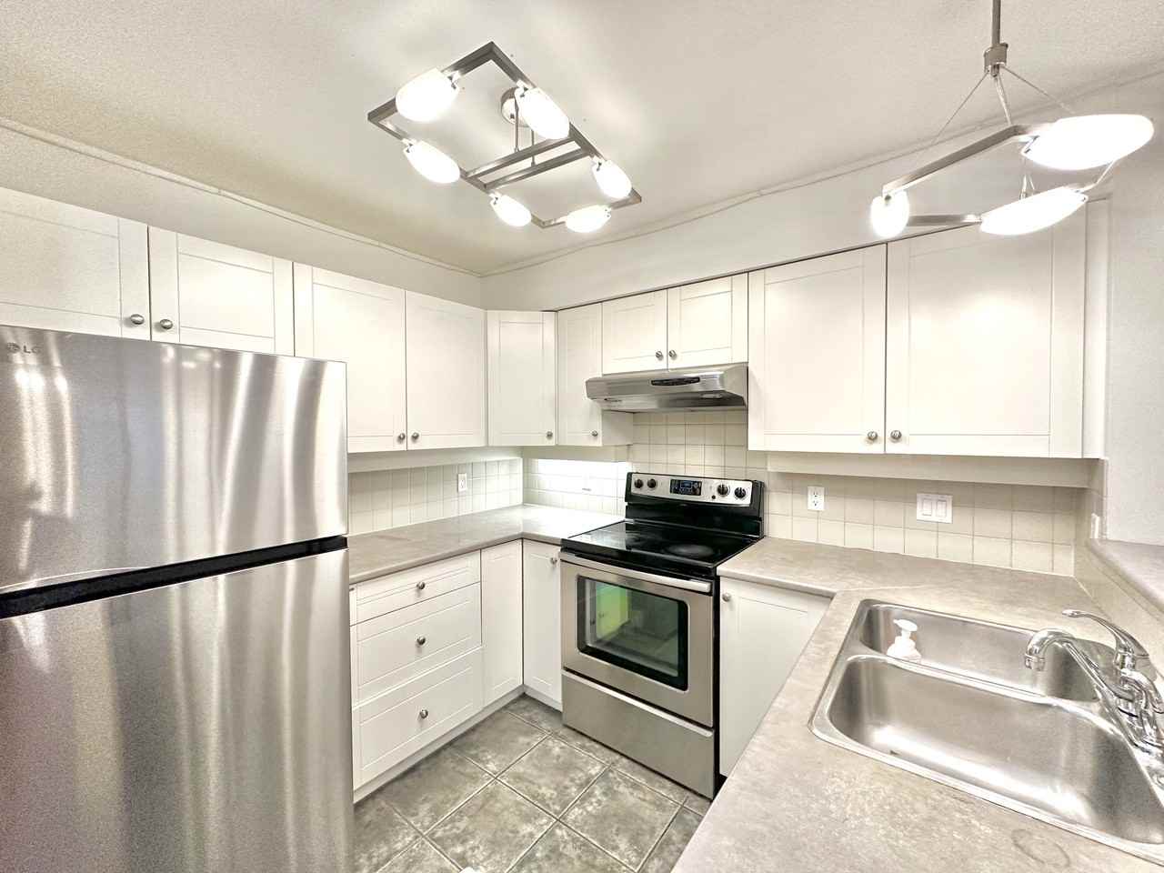 18 Smokey Smith Place - Photo 4 of 16