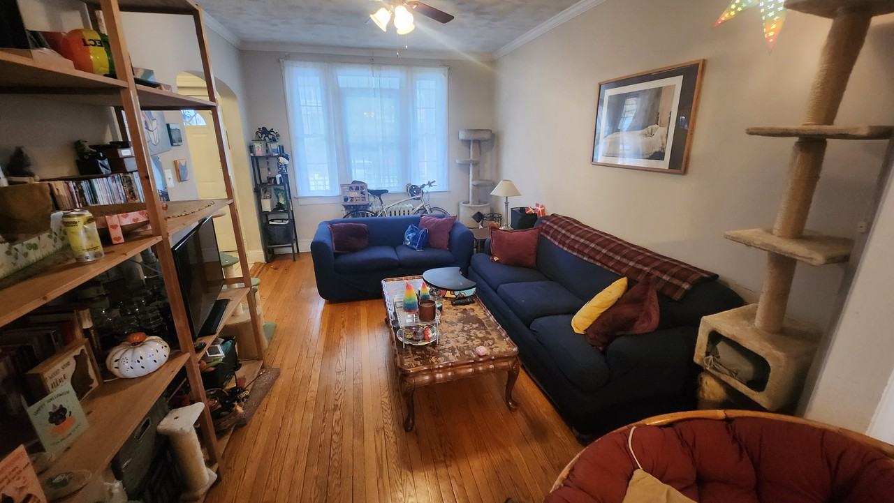 1425 Parkwood Place Northwest - Photo 5 of 16