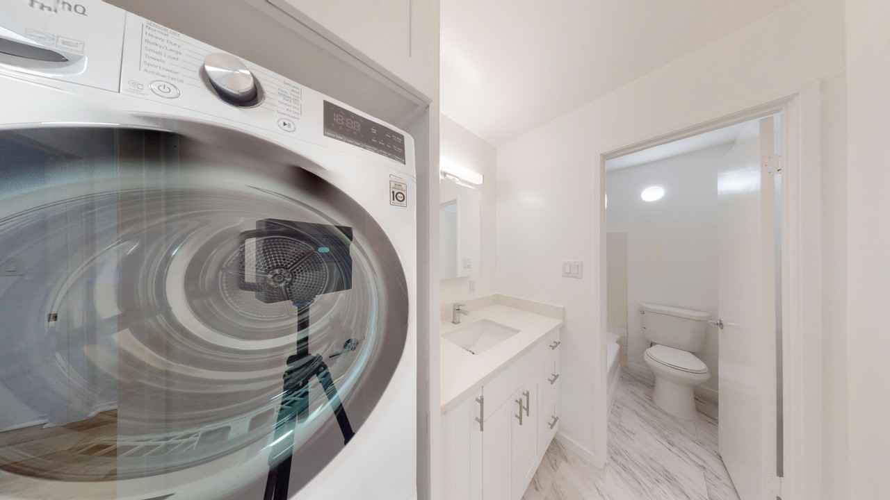 2627 Hillegass Avenue - Photo 4 of 33