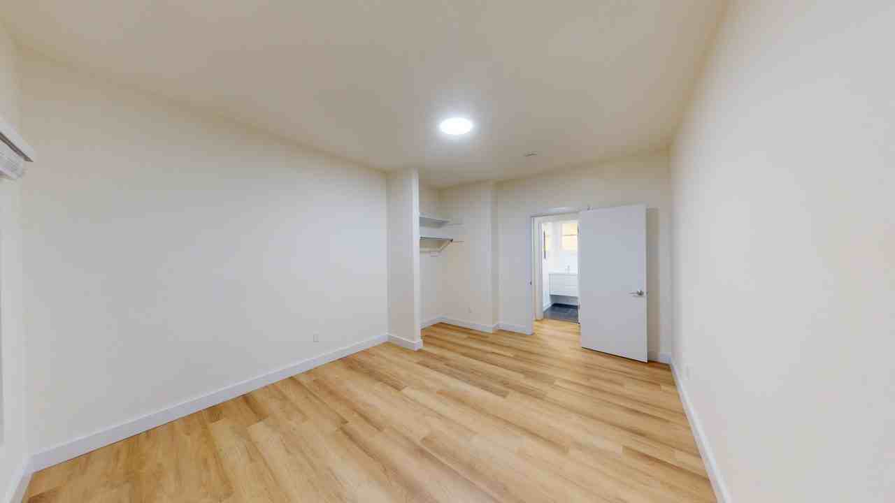 2363 Le Conte Avenue - Photo 4 of 13