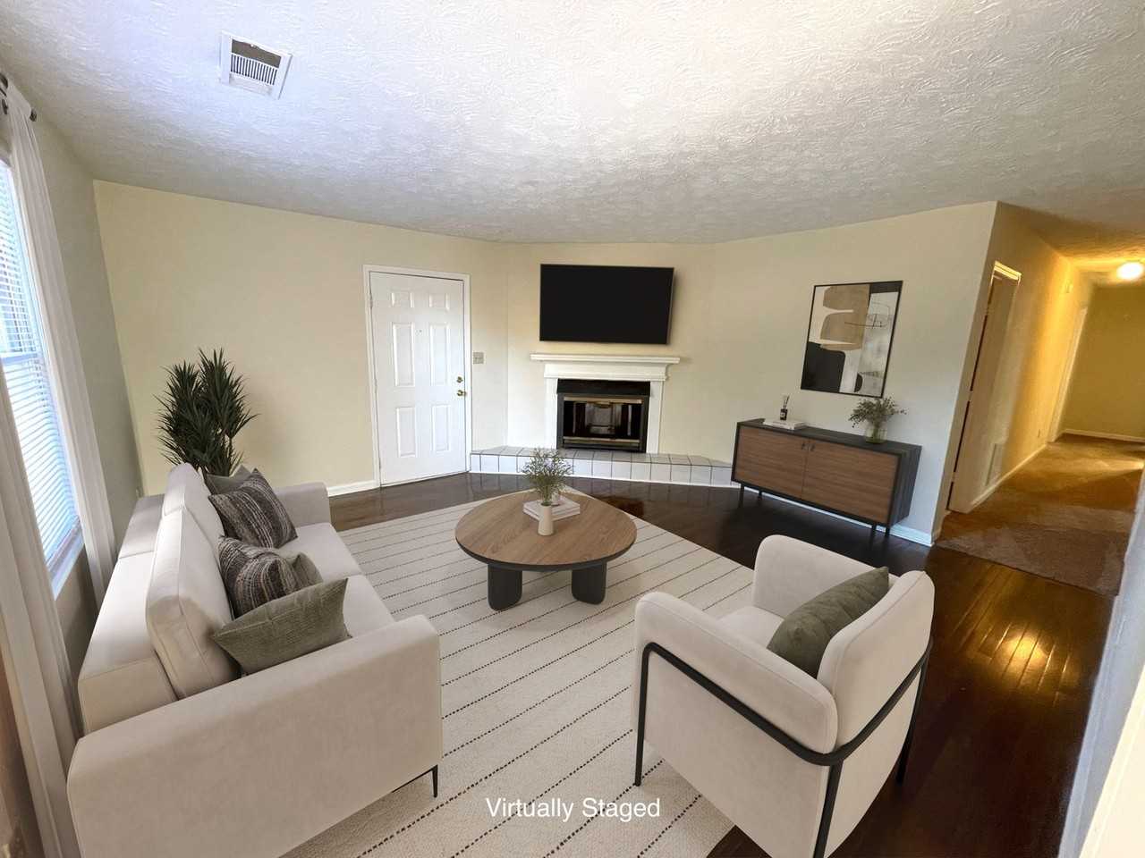 BARRINGTON DR - 135 - Photo 2 of 12